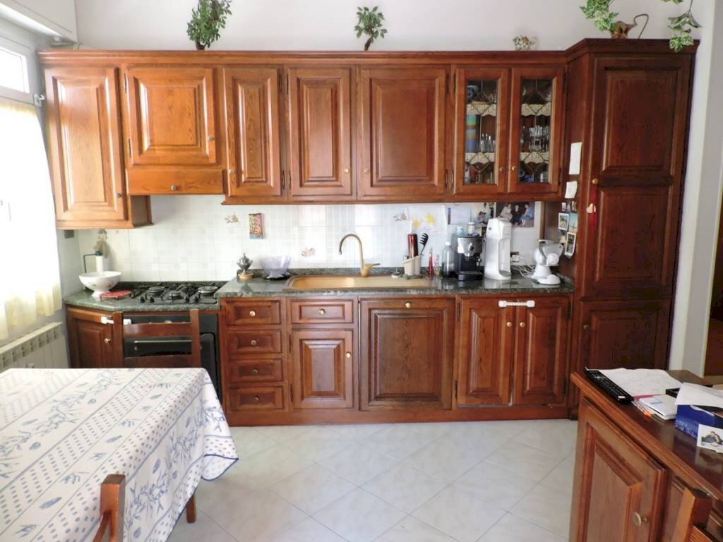 Cucina - Three-room apartment via Matteo Vinzoni, 4, Genova (neighborhood Sampierdarena) - photo 1