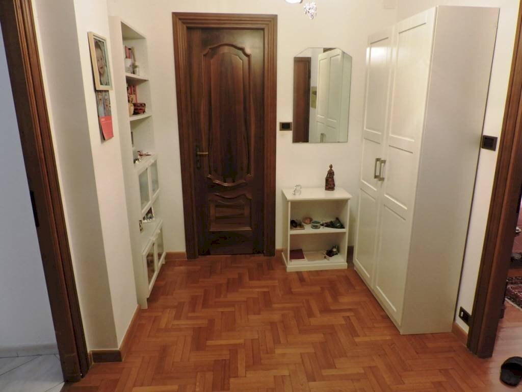Ingresso - Three-room apartment via Matteo Vinzoni, 4, Genova (neighborhood Sampierdarena) - photo 2