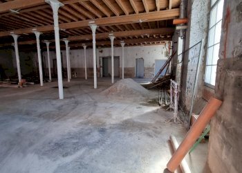 20240702_092805.jpg - Locale Commerciale PIAZZA PRIMO VEZZULLI 5, Roè Volciano - foto 5