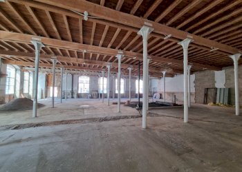 20240702_092829.jpg - Locale Commerciale PIAZZA PRIMO VEZZULLI 5, Roè Volciano - foto 7