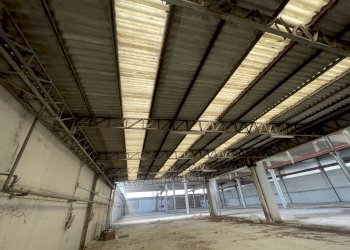 IMG_3318.jpeg - Capannone Via delle Barazzine 4, Pieve Porto Morone - foto 8