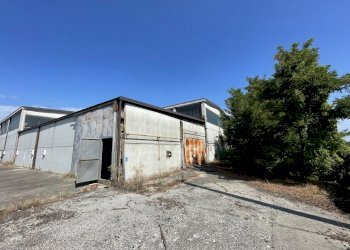 IMG_3329.jpeg - Capannone Via delle Barazzine 4, Pieve Porto Morone - foto 15