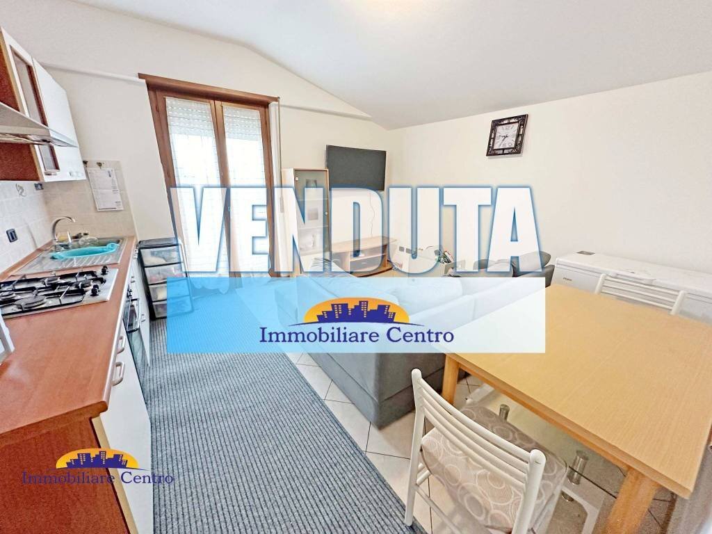 immobiliarecentro - Trilocale piazza 4 Novembre, 10, Povegliano Veronese - foto 1