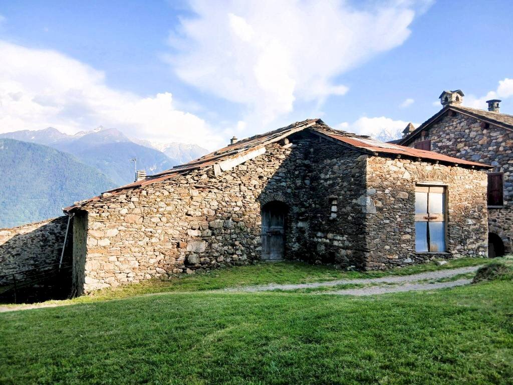 Facciata - Rustico via Gema, Teglio - foto 1