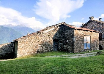 Facciata - Rustico via Gema, Teglio - foto 1