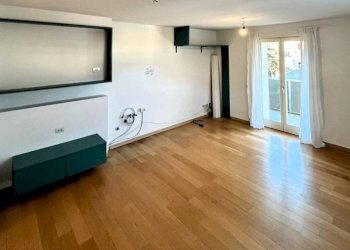 Salone - Trilocale via Antonio Caimi, Sondrio - foto 14