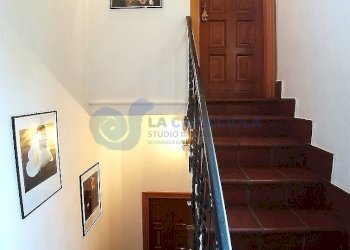 scala interna - Villa Bologna - photo 26