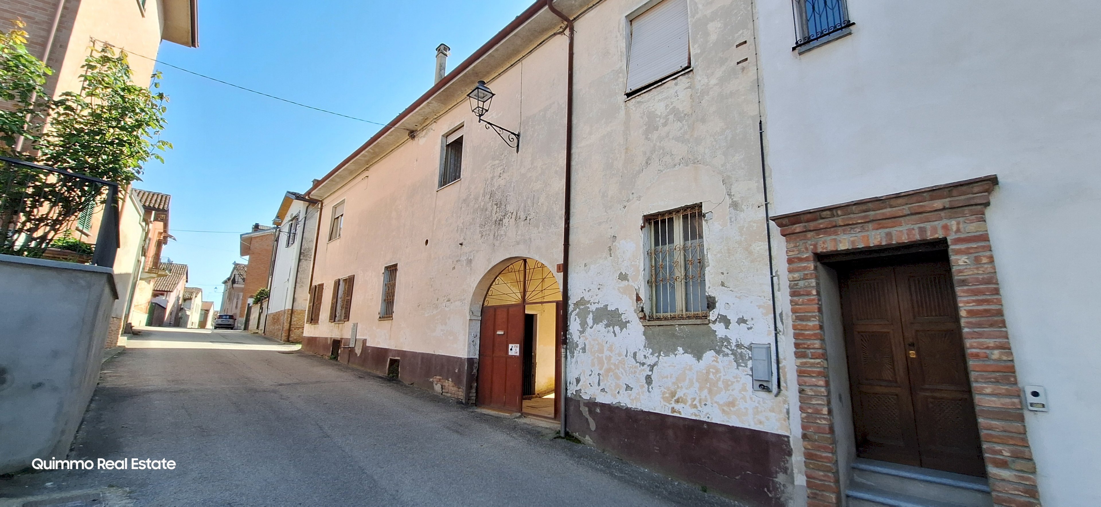 Casa indipendente via Cavour, 4, Castagnole Monferrato - foto 2