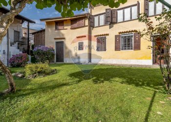 Casa indipendente Frazione Piolio, 9
Caprile, Caprile - foto 2