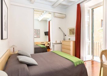 camera da letto - Monolocale via Mario de' Fiori, 34, Roma (zona Centro Storico) - foto 11