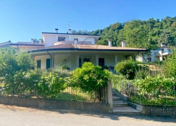 Villa via Filippo da Pietracuta, 13, San Leo - foto 1