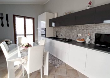 Cucina - Two-room apartment Rosta - photo 1