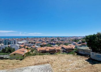 Terreno edificabile Via Massimo D'Azeglio, Montesilvano - foto 1