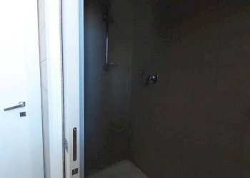 Negozio Caselle Torinese - foto 33