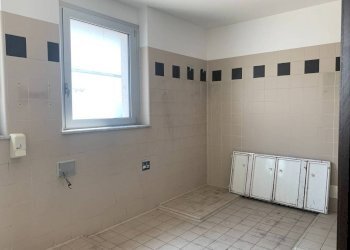 Negozio Caselle Torinese - foto 44