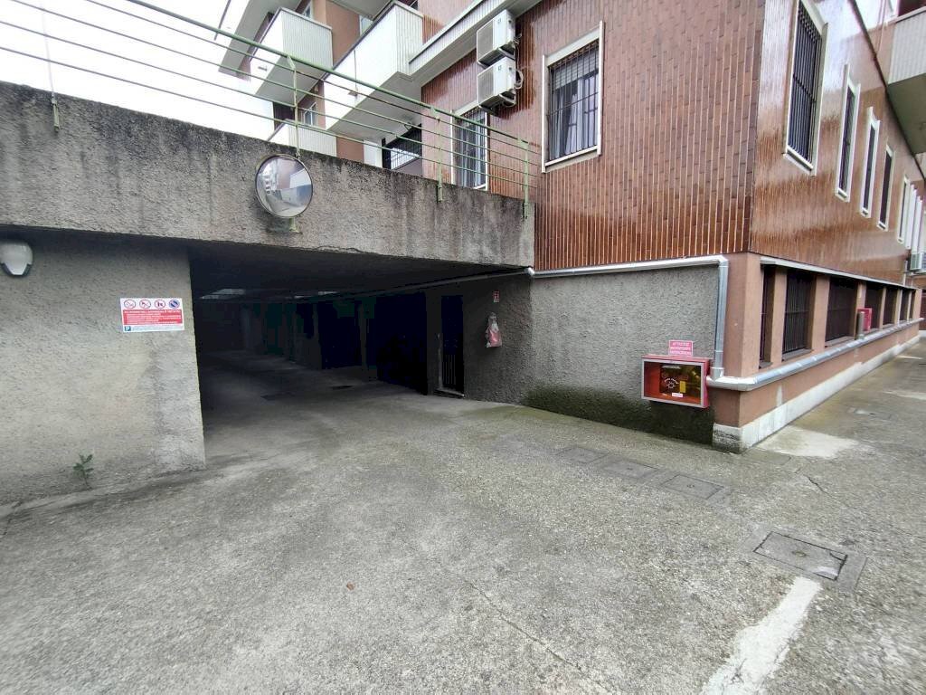 Box auto - Box via Don Virgilio Sioli, 2, Rho - foto 2