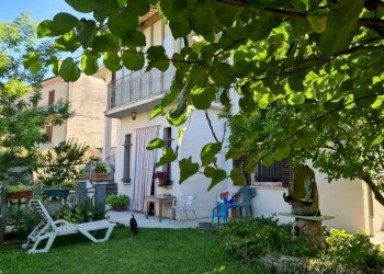 Giardino - Casa indipendente Moncalvo - foto 1