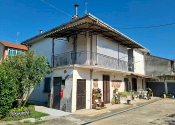 Facciata - Casa indipendente Moncalvo - foto 2