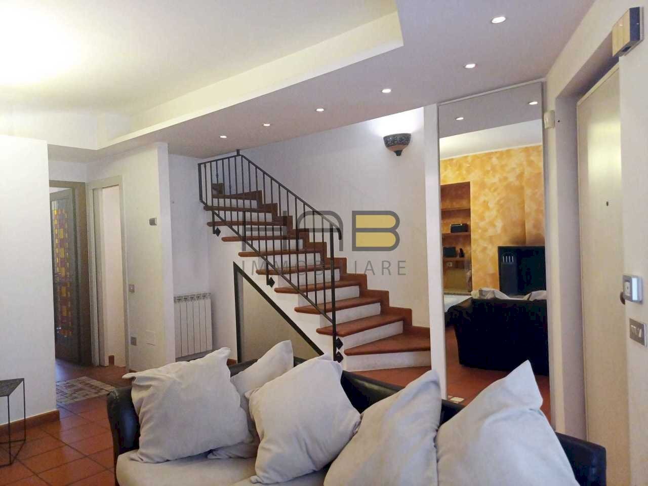 via firenze 2.jpg - Casa semi indipendente Busto Arsizio - foto 2