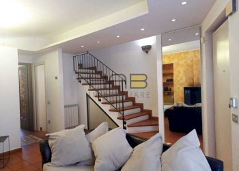 via firenze 2.jpg - Casa semi indipendente Busto Arsizio - foto 2