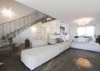 Attico via Cavour, Parabiago - foto 1