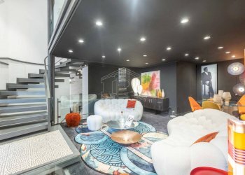 Locale Commerciale Strada Maggiore, Bologna (zona Centro Storico) - foto 2