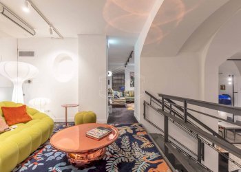 Locale Commerciale Strada Maggiore, Bologna (zona Centro Storico) - foto 13