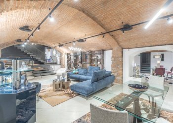 Locale Commerciale Strada Maggiore, Bologna (zona Centro Storico) - foto 20