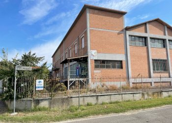 Locale Commerciale Via Trento 30, Fabbrico - foto 10