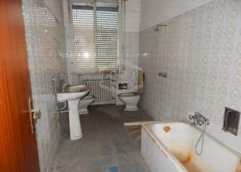 Locale Commerciale Via Trento 30, Fabbrico - foto 25