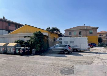 Locale Commerciale Via Marecchiese 666, Rimini - foto 18