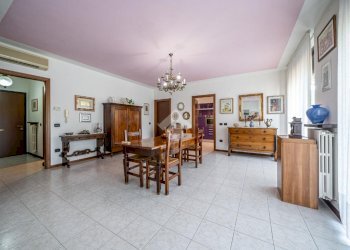 Four-room apartment Via Rosemberg, Bibbiano - photo 4