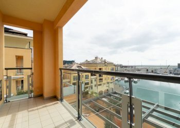Appartamento Via Luigi Cibrario, Genova (zona Sestri Ponente) - foto 1