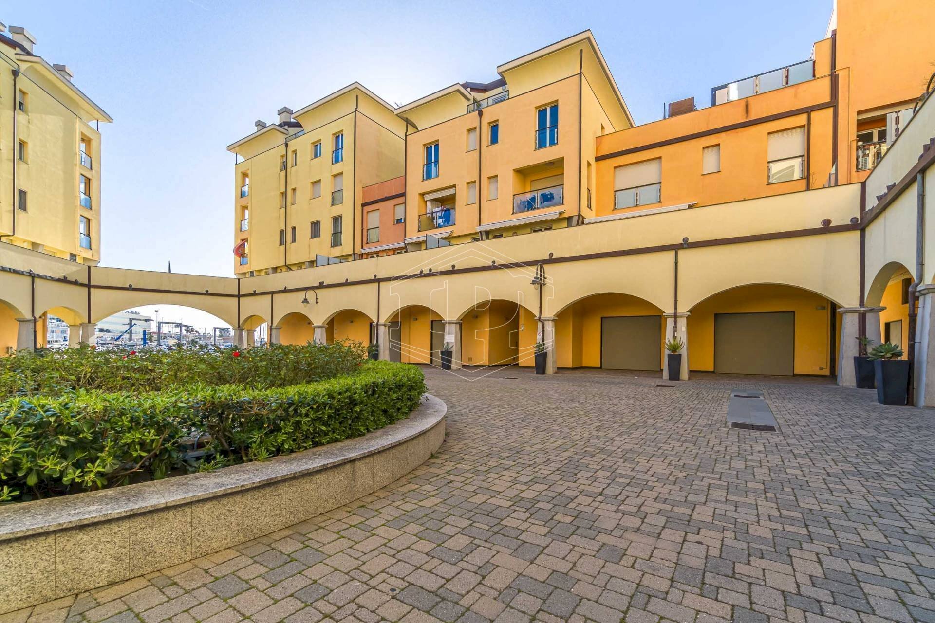 Apartment Via Cibrario, Genova (neighborhood Sestri Ponente) - photo 2