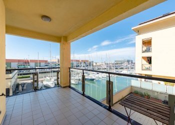 Trilocale Via Luigi Cibrario, Genova (zona Sestri Ponente) - foto 1