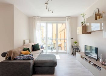 Appartamento Via Luigi Cibrario, Genova (zona Sestri Ponente) - foto 2