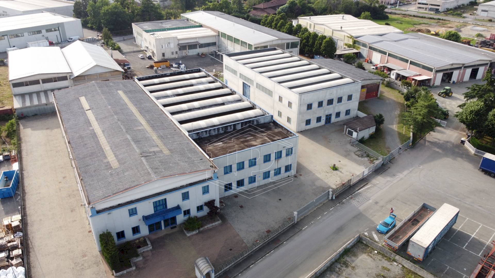 Capannone Strada del Turchino, Novi Ligure - foto 1