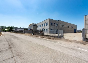 Capannone Strada del Turchino, Novi Ligure - foto 5