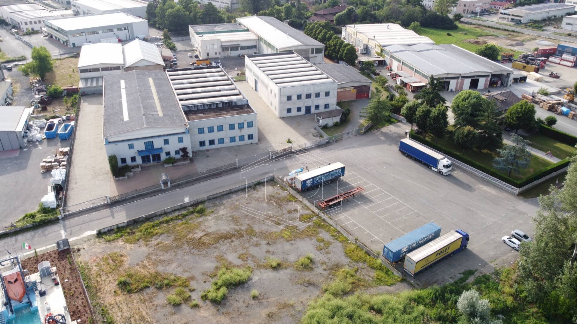 Capannone Strada del Turchino, Novi Ligure - foto 1