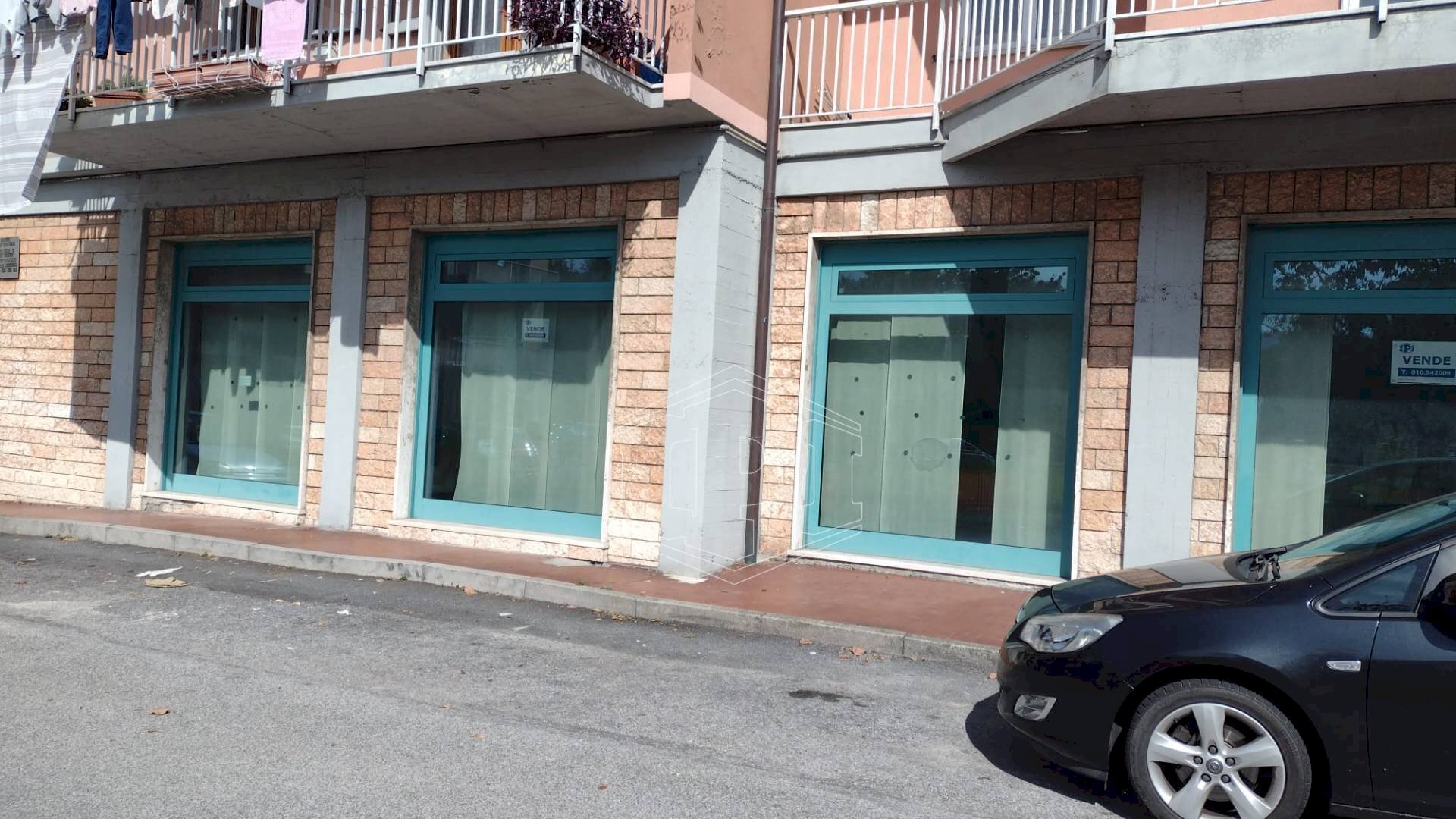 Negozio Via Carlo Navone, Busalla - foto 3