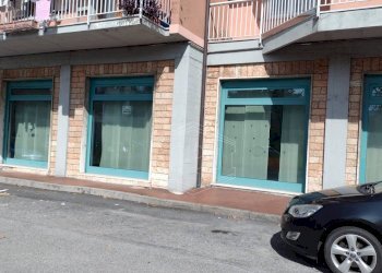 Negozio Via Carlo Navone, Busalla - foto 3