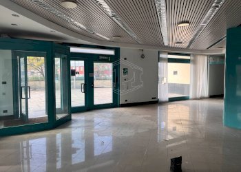 Locale Commerciale Piazza la Scafa 9, Lavagna - foto 8