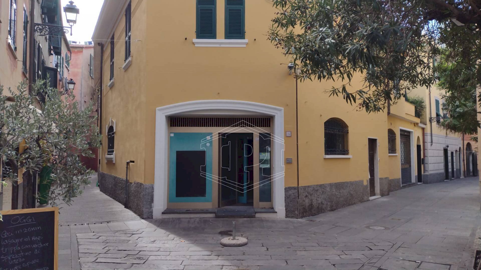 Locale Commerciale Vico del Pozzo, Rapallo - foto 1