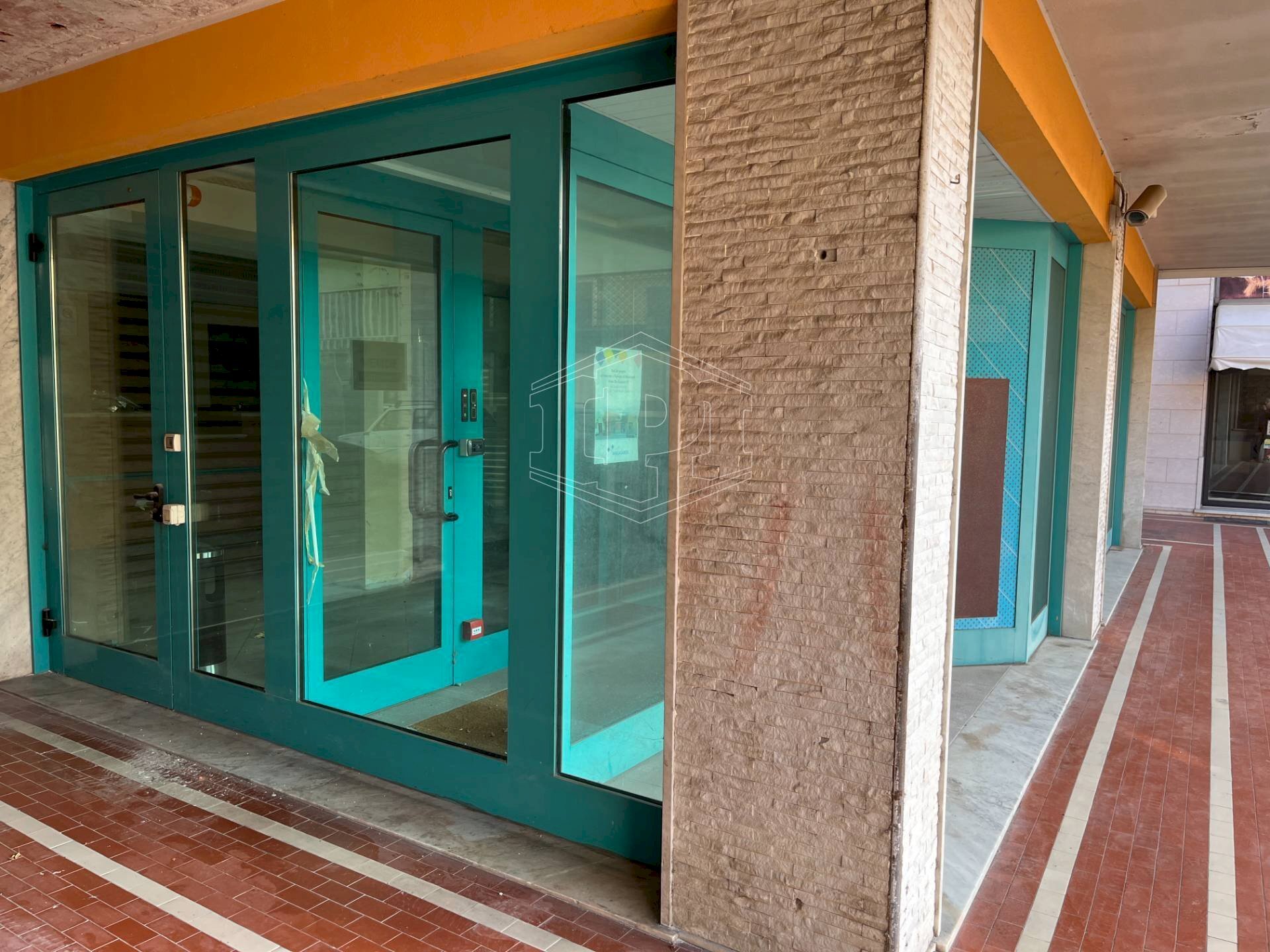 Locale Commerciale Via del Commercio, Moconesi - foto 2