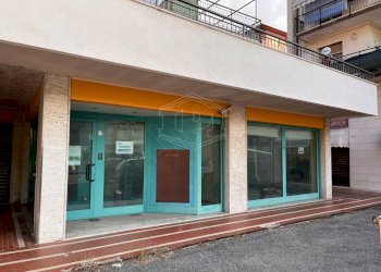 Locale Commerciale Via del Commercio, Moconesi - foto 4