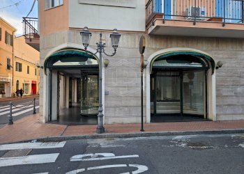 Locale Commerciale Via Vittorio Emanuele II, Bordighera - foto 4