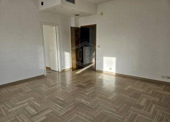 Ufficio Piazza Unità Nazionale, Imperia - foto 9