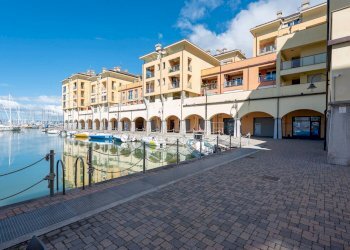 Ufficio Via Luigi Cibrario, Genova (zona Sestri Ponente) - foto 4