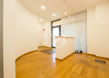 Office Via Luigi Cibrario, Genova (neighborhood Sestri Ponente) - photo 4