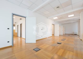 Office Via Luigi Cibrario, Genova (neighborhood Sestri Ponente) - photo 12